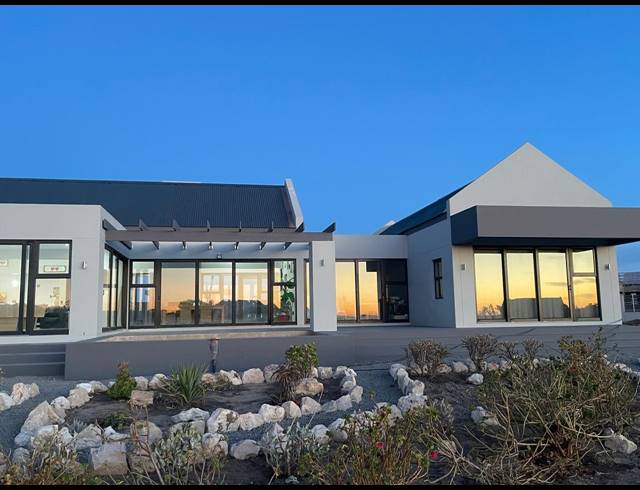 2HA SMALLHOLDING FOR SALE IN OLIFANTSKOP